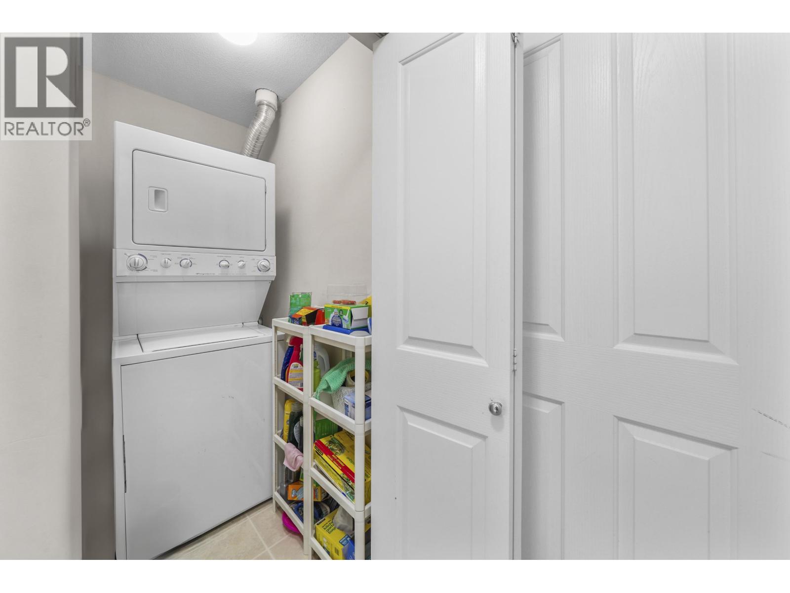 Photo 13 of 415 3050 Dayanee Springs Boulevard, Coquitlam BC