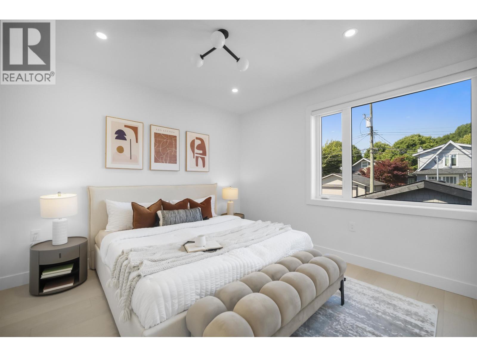 Photo 8 of 2 5033 Prince Albert Street, Vancouver BC
