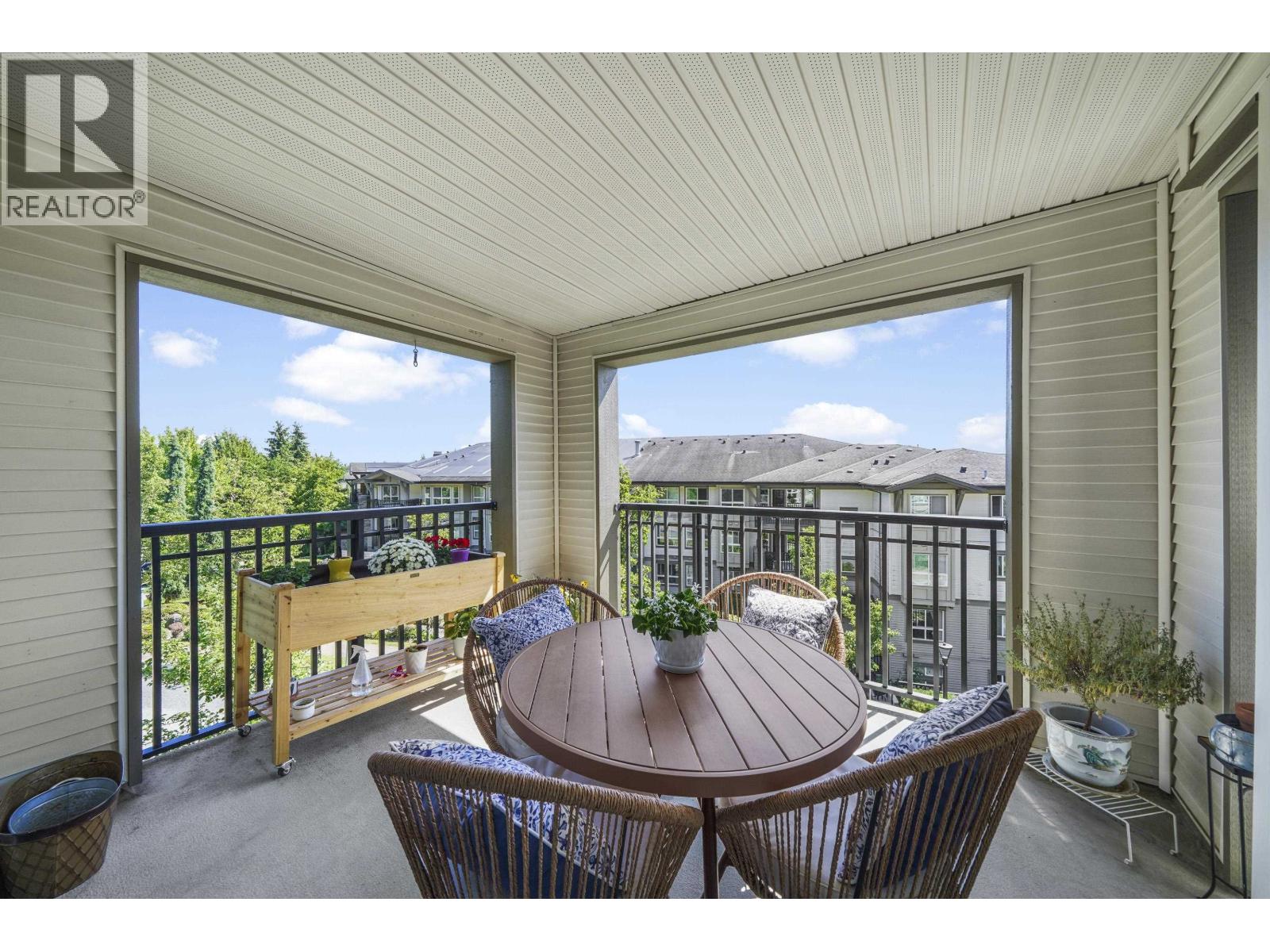 Photo 7 of 415 3050 Dayanee Springs Boulevard, Coquitlam BC
