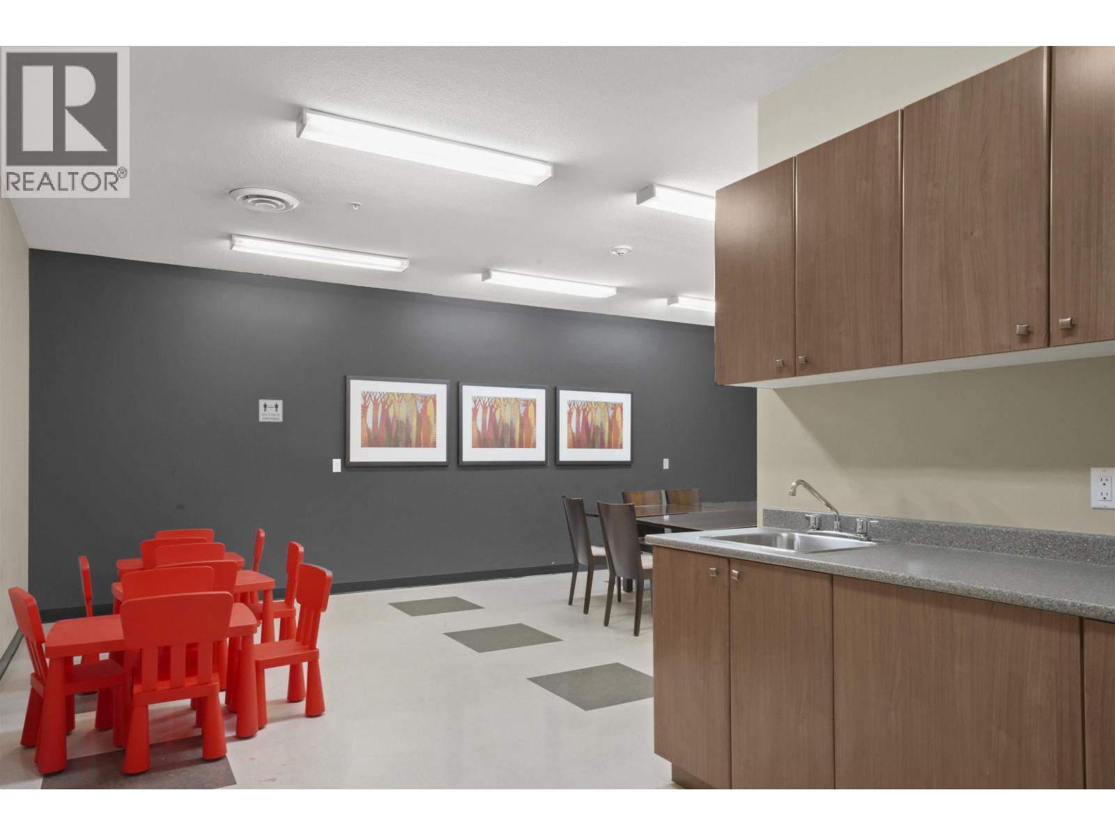 Photo 26 of 415 3050 Dayanee Springs Boulevard, Coquitlam BC