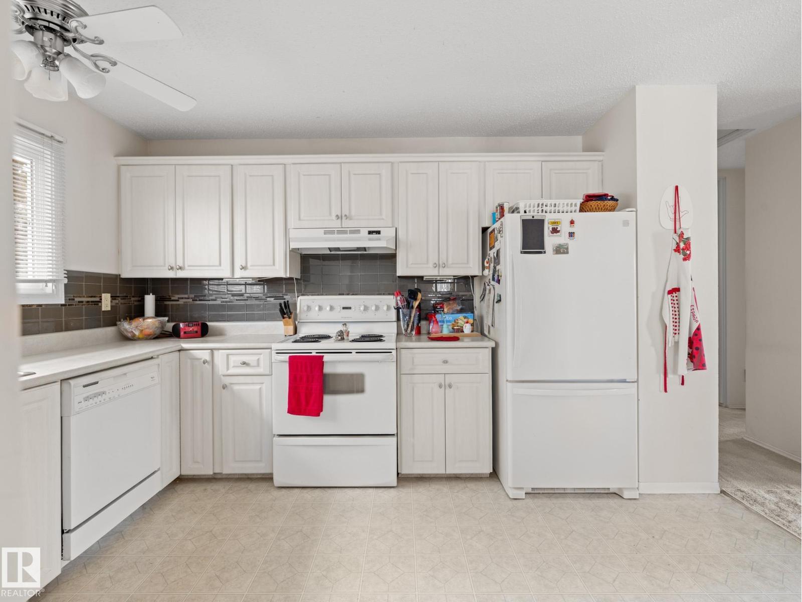 Photo 6 of 14615 116 St Nw, Edmonton AB