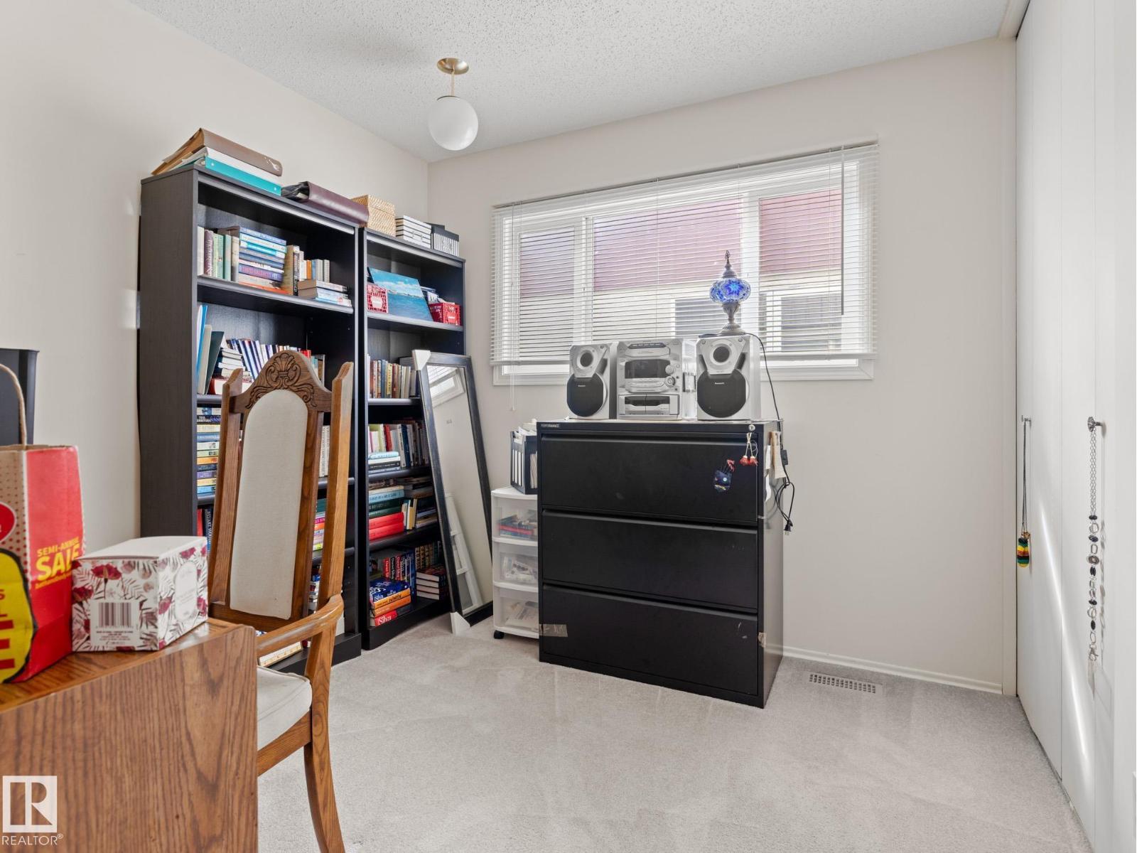 Photo 14 of 14615 116 St Nw, Edmonton AB