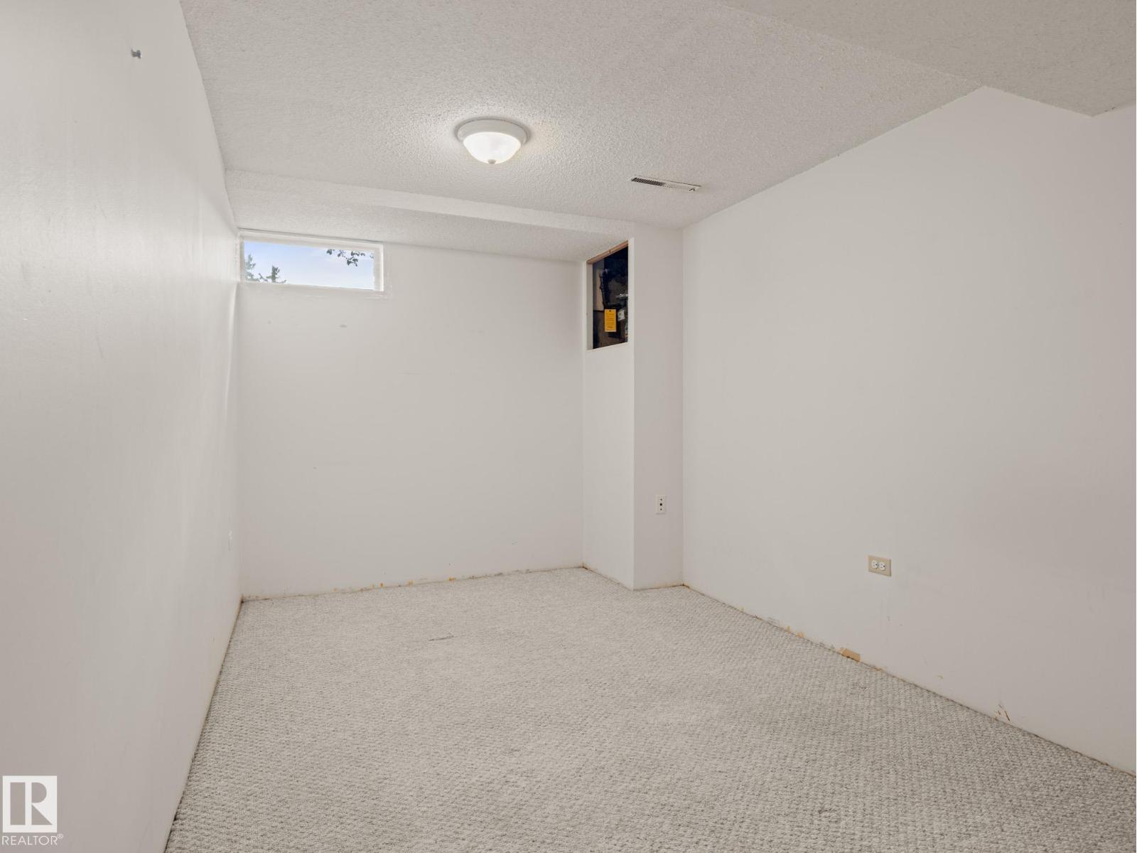 Photo 27 of 14615 116 St Nw, Edmonton AB