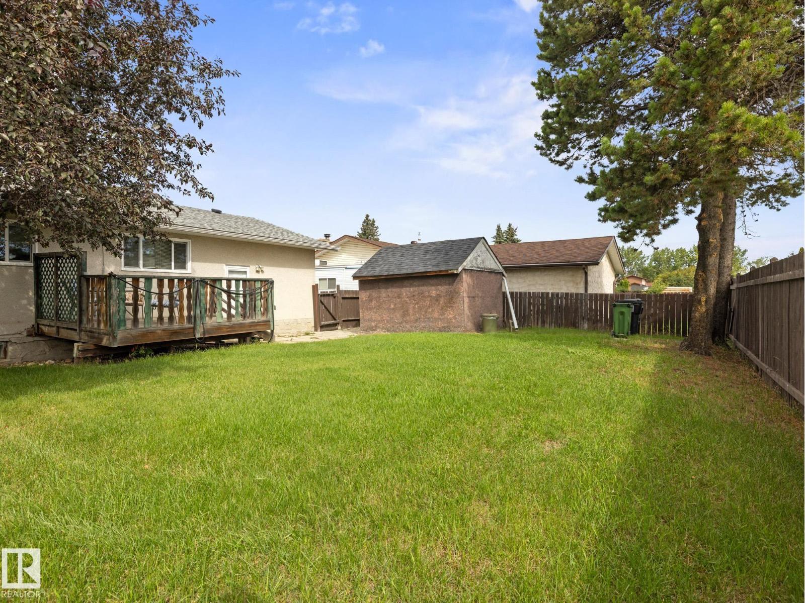 Photo 10 of 14615 116 St Nw, Edmonton AB