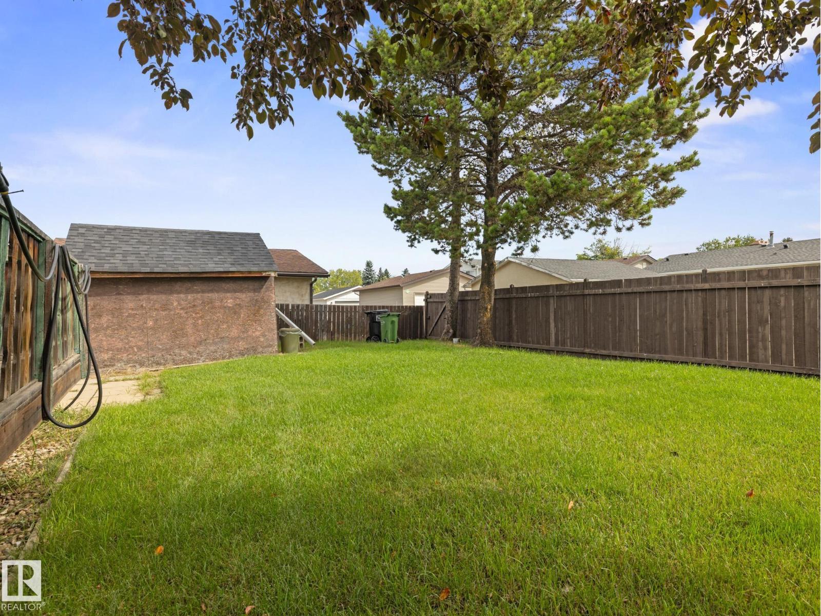 Photo 29 of 14615 116 St Nw, Edmonton AB