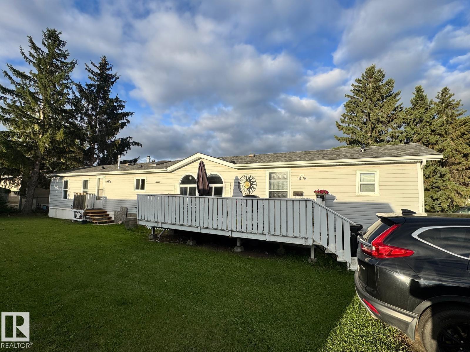Photo 1 of 388 Evergreen Pa Nw Nw, Edmonton AB