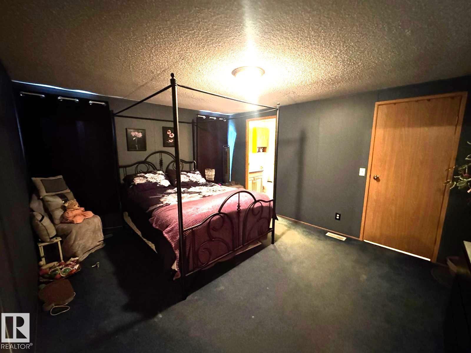 Photo 8 of 388 Evergreen Pa Nw Nw, Edmonton AB