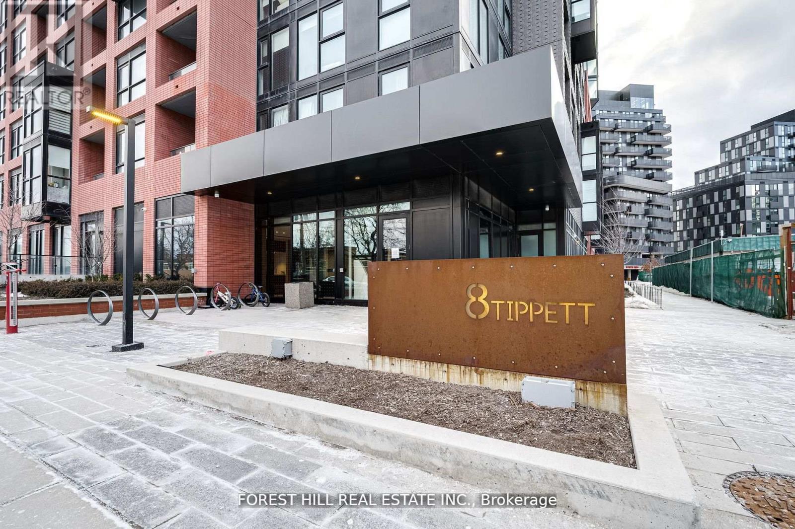 Photo 2 of 411 8 Tippett Road, Toronto ON