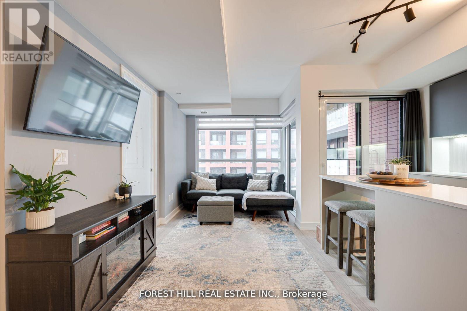 Photo 9 of 411 8 Tippett Road, Toronto ON