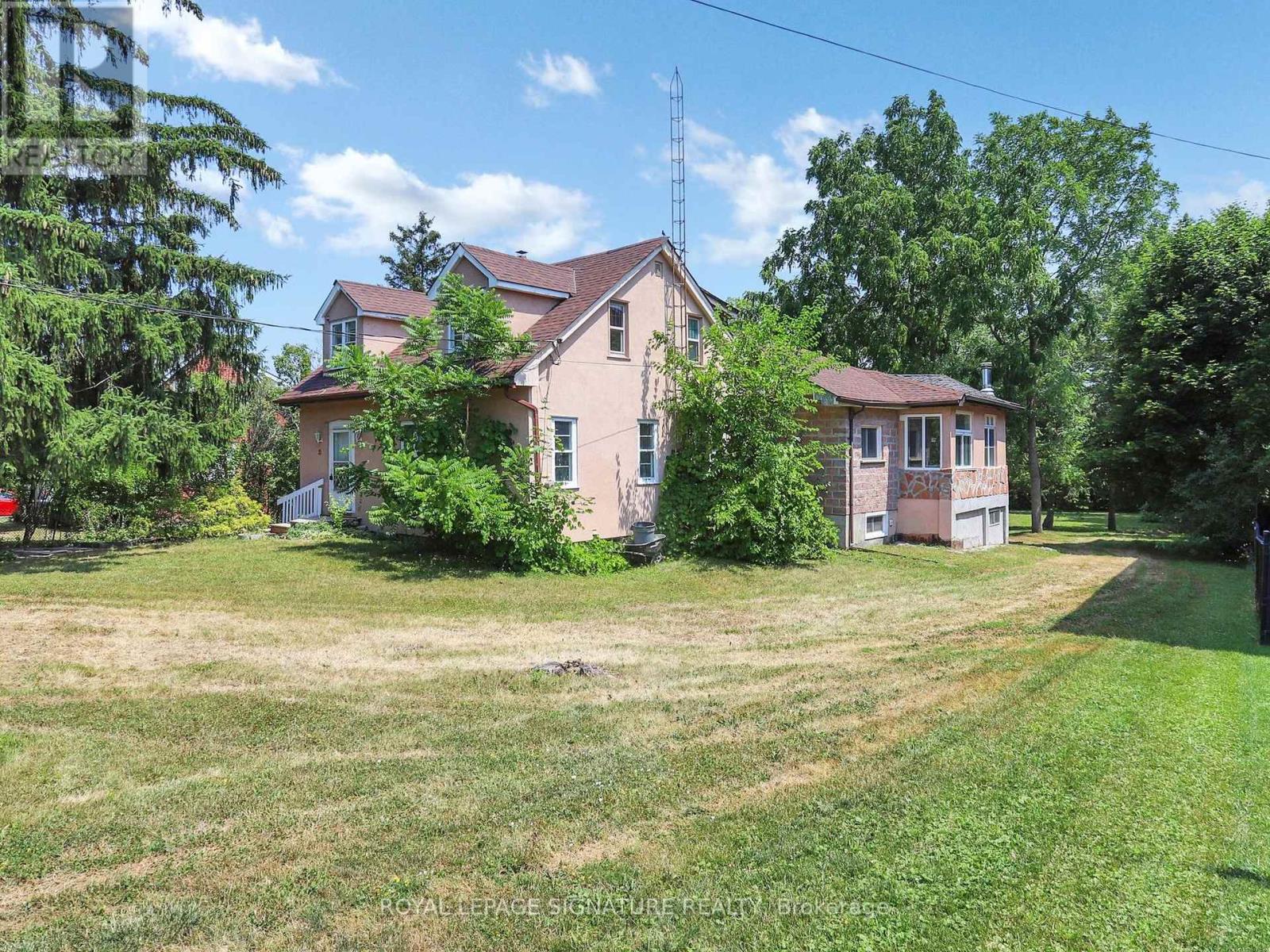 Photo 20 of 2 21 Yongeview Avenue, Richmond Hill ON