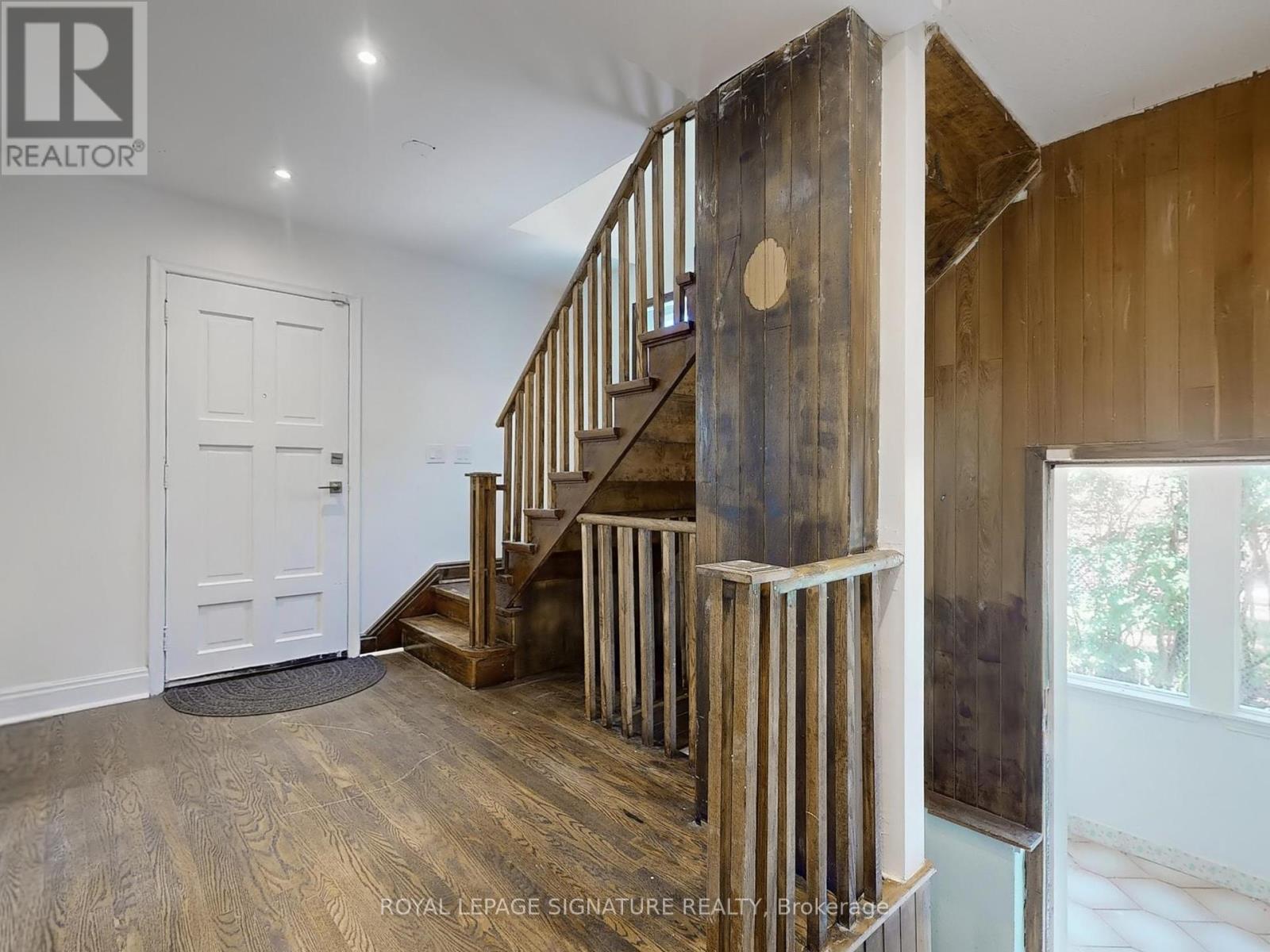 Photo 18 of 1 21 Yongeview Avenue, Richmond Hill ON