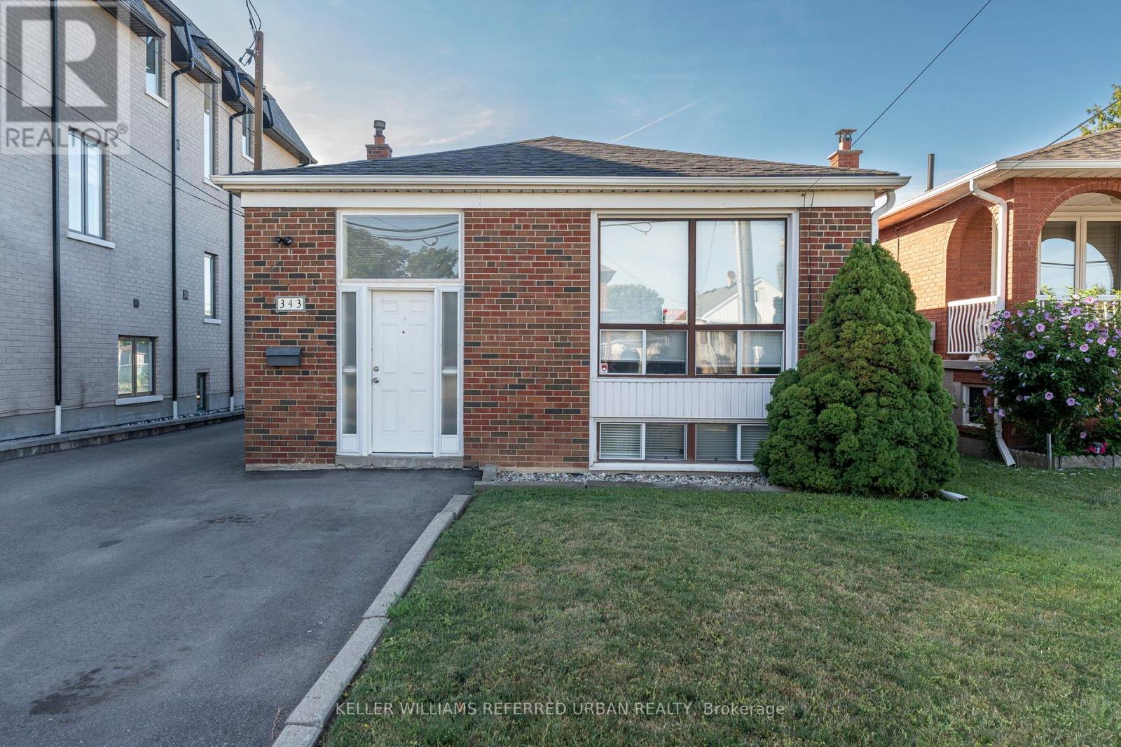 Photo 19 of Main 343 Ranee Avenue, Toronto ON