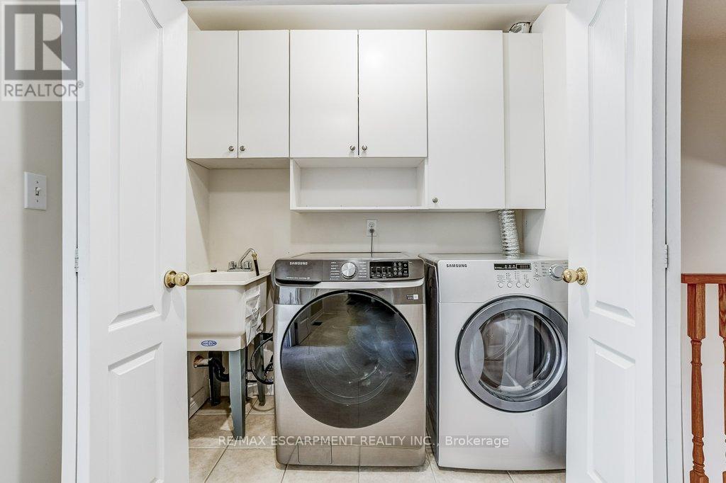 Photo 22 of 4134 Medland Drive, Burlington ON
