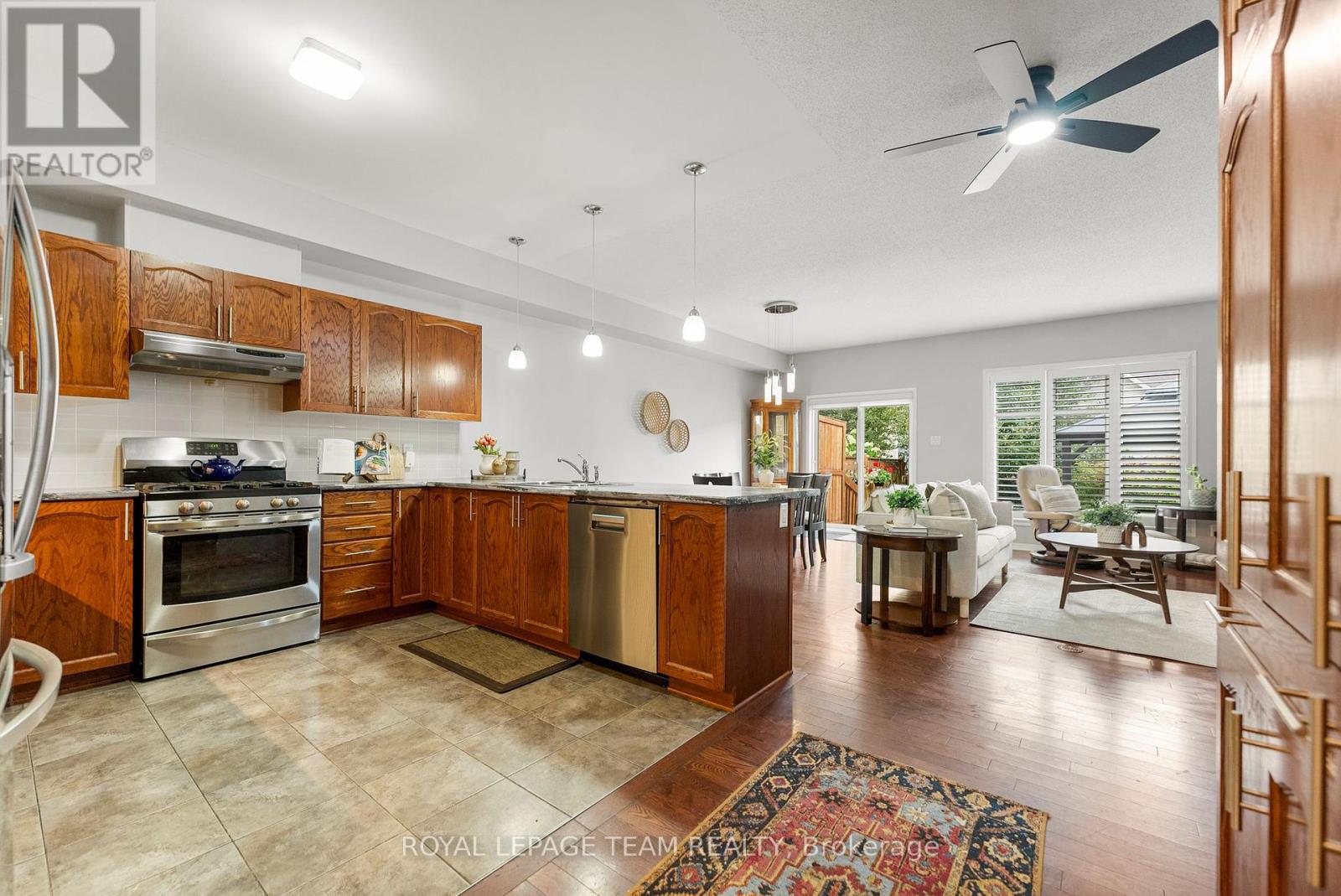 Photo 7 of 200 Edey Street, Arnprior ON