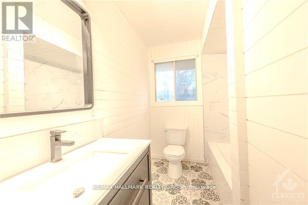 Photo 14 of A 18 Majestic Drive, Ottawa ON