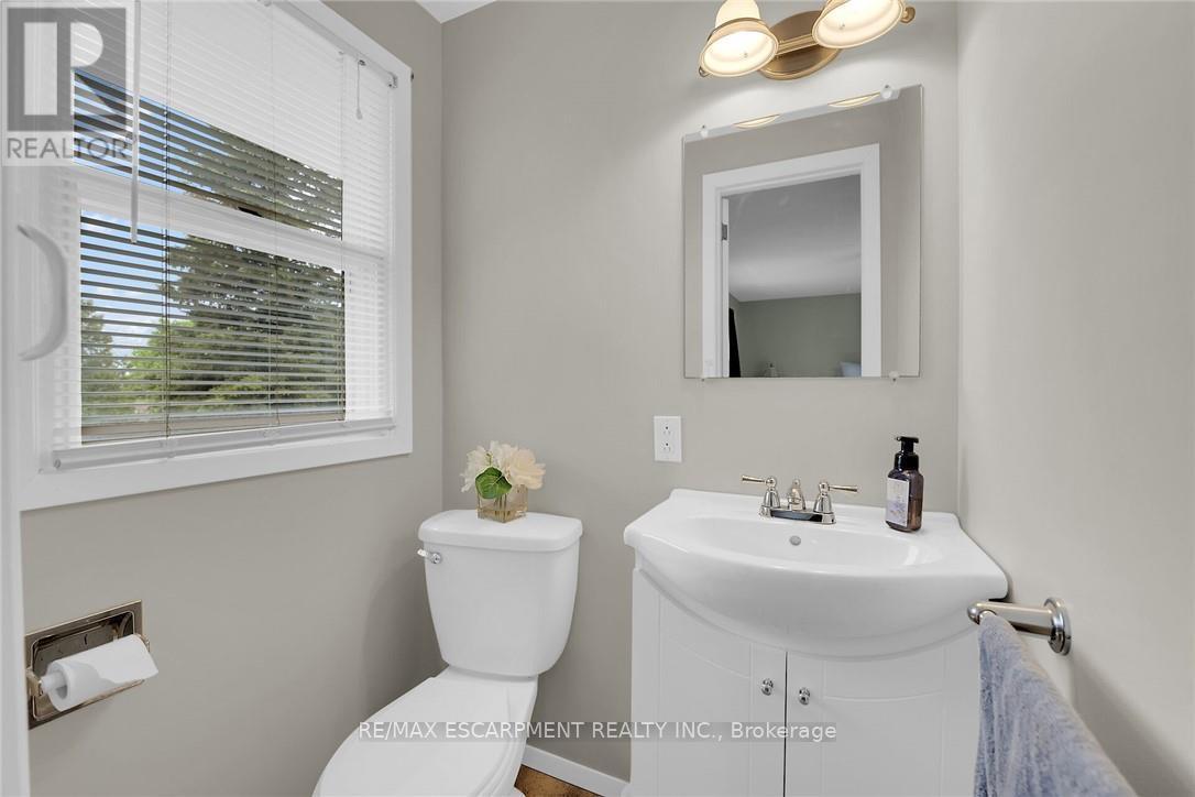 Photo 28 of 10 Emily Street, Norfolk ON