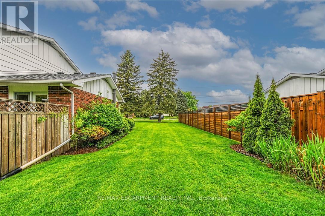 Photo 44 of 10 Emily Street, Norfolk ON
