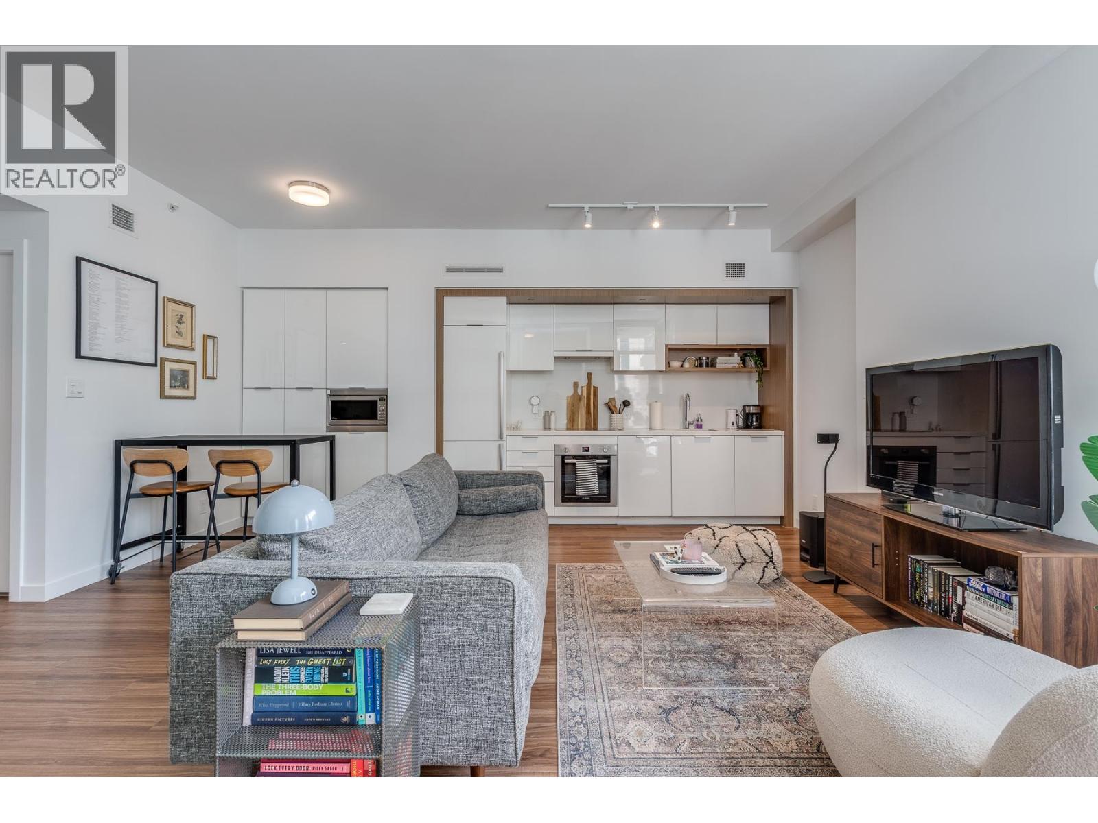 Photo 1 of 516 1661 Quebec Street, Vancouver BC