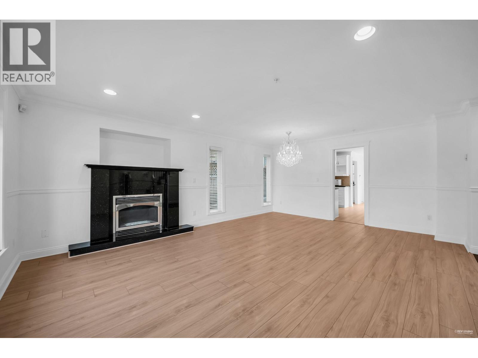 Photo 11 of 7938 Victoria Drive, Vancouver BC