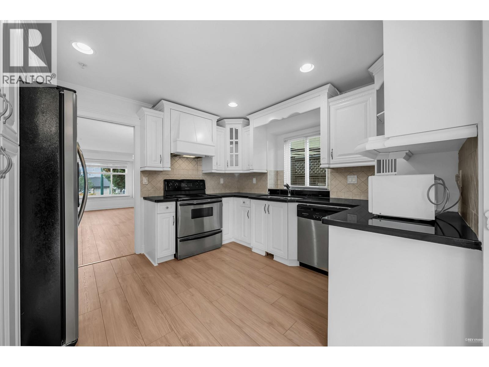 Photo 29 of 7938 Victoria Drive, Vancouver BC