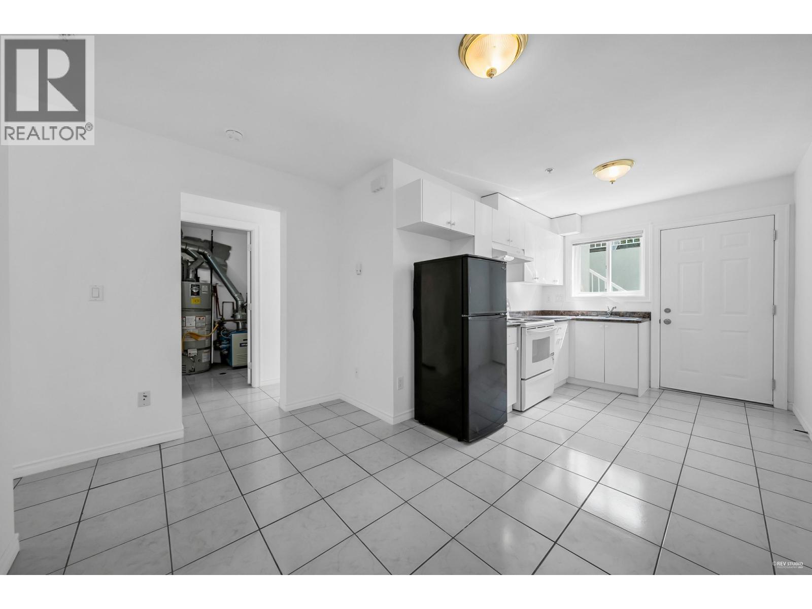 Photo 34 of 7938 Victoria Drive, Vancouver BC