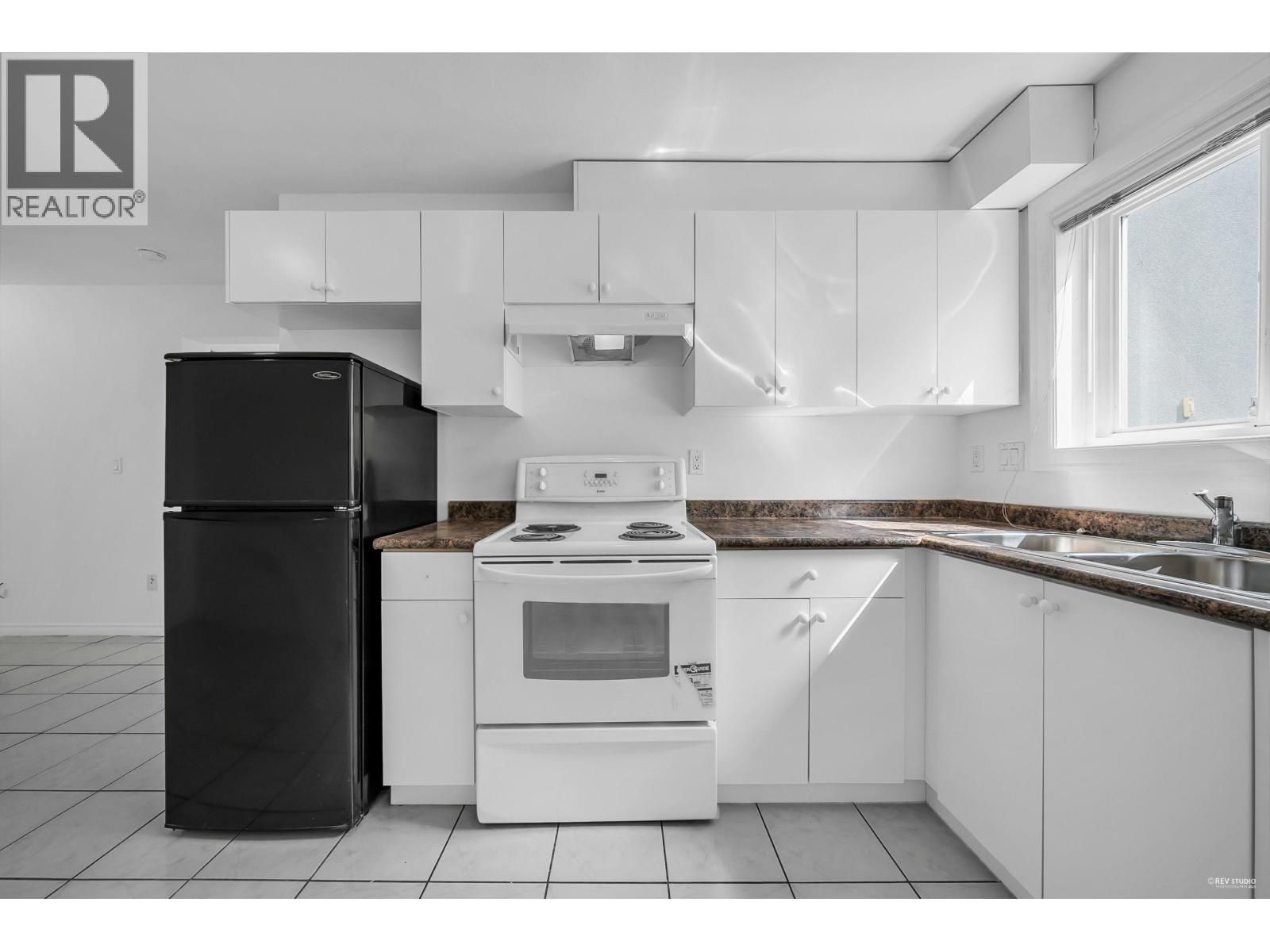Photo 35 of 7938 Victoria Drive, Vancouver BC