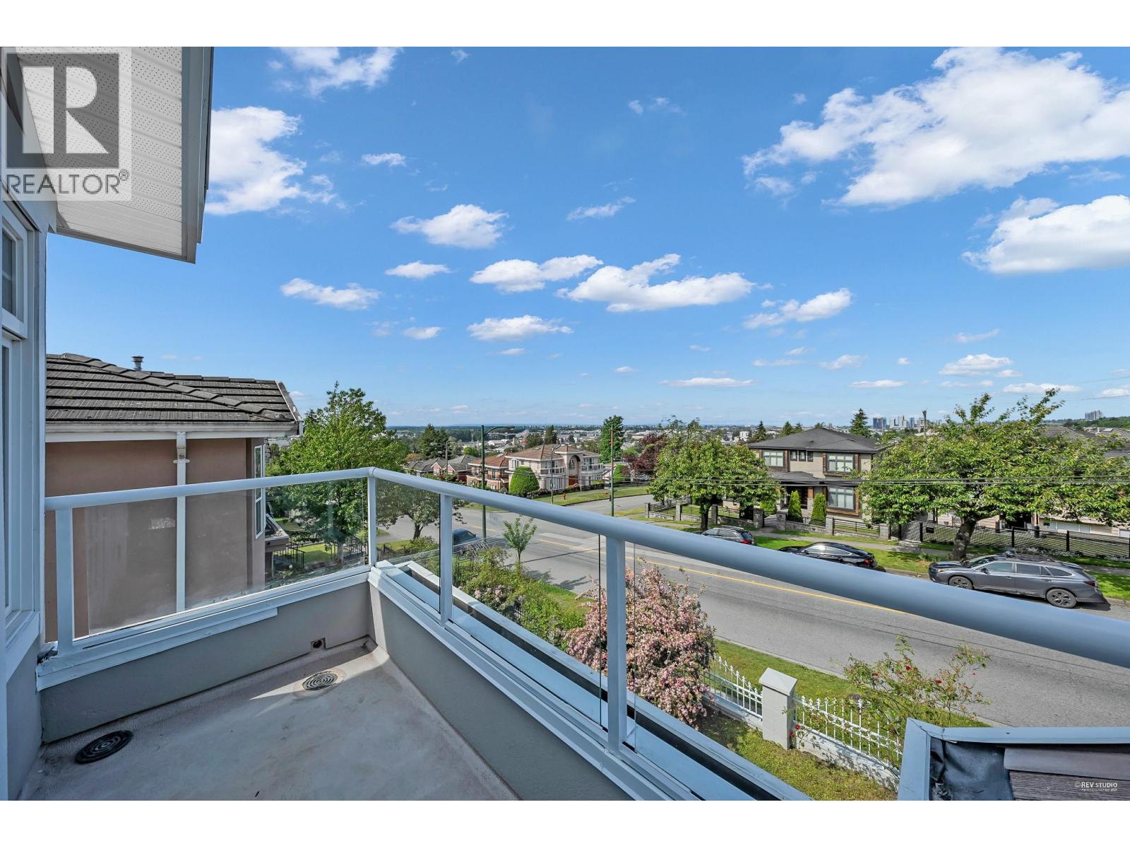 Photo 6 of 7938 Victoria Drive, Vancouver BC