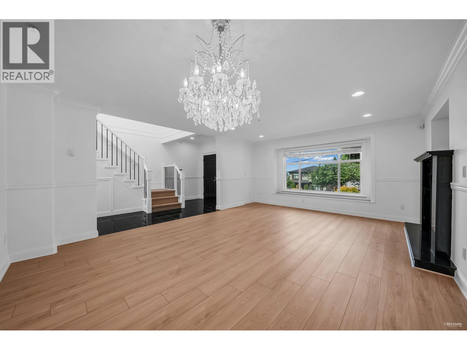 Photo 8 of 7938 Victoria Drive, Vancouver BC