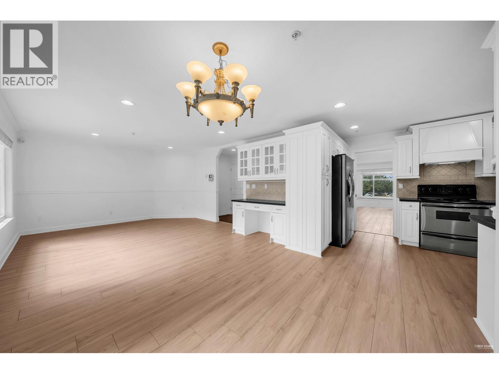 Photo 9 of 7938 Victoria Drive, Vancouver BC