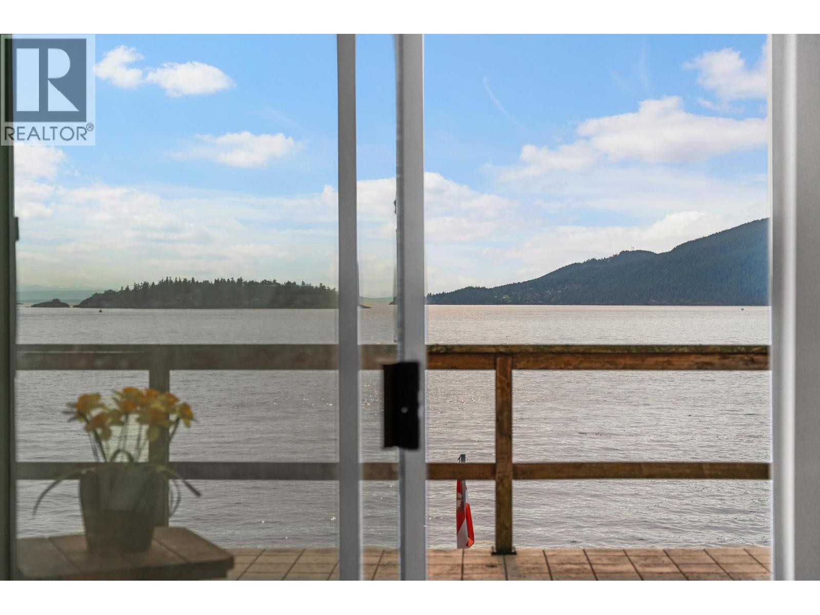 5834 EAGLE ISLAND, West Vancouver