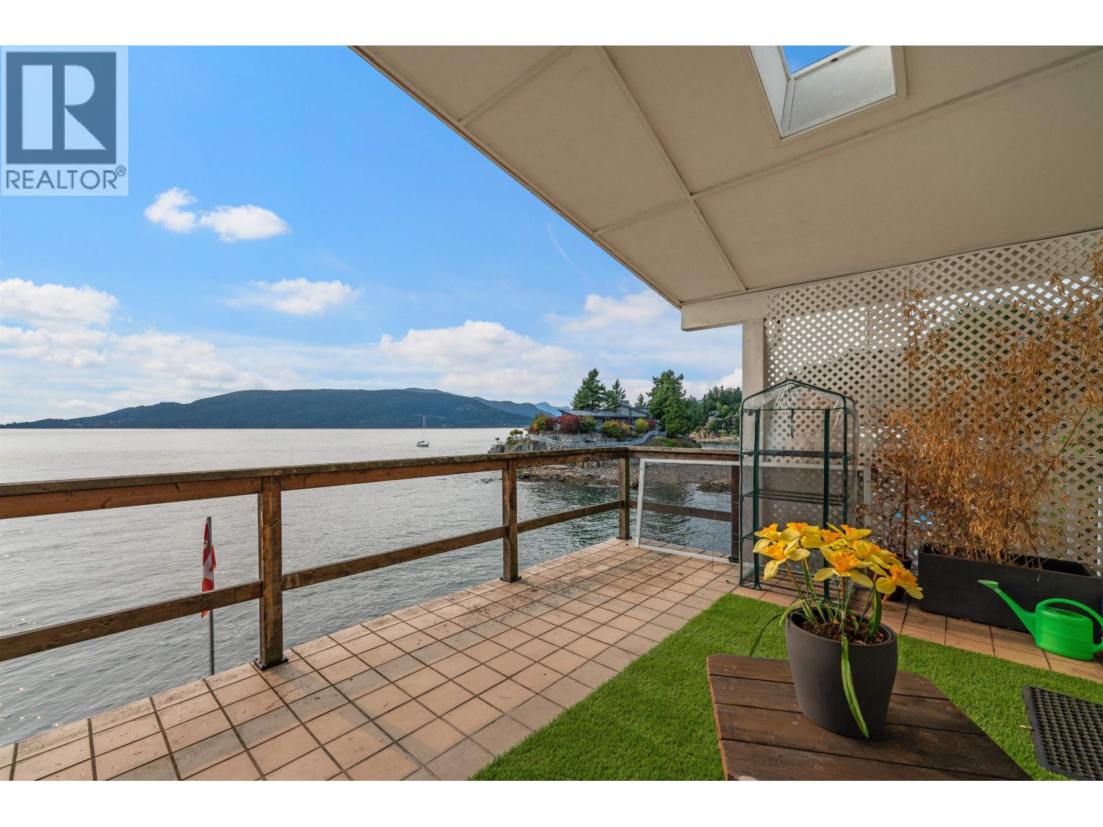5834 EAGLE ISLAND, West Vancouver