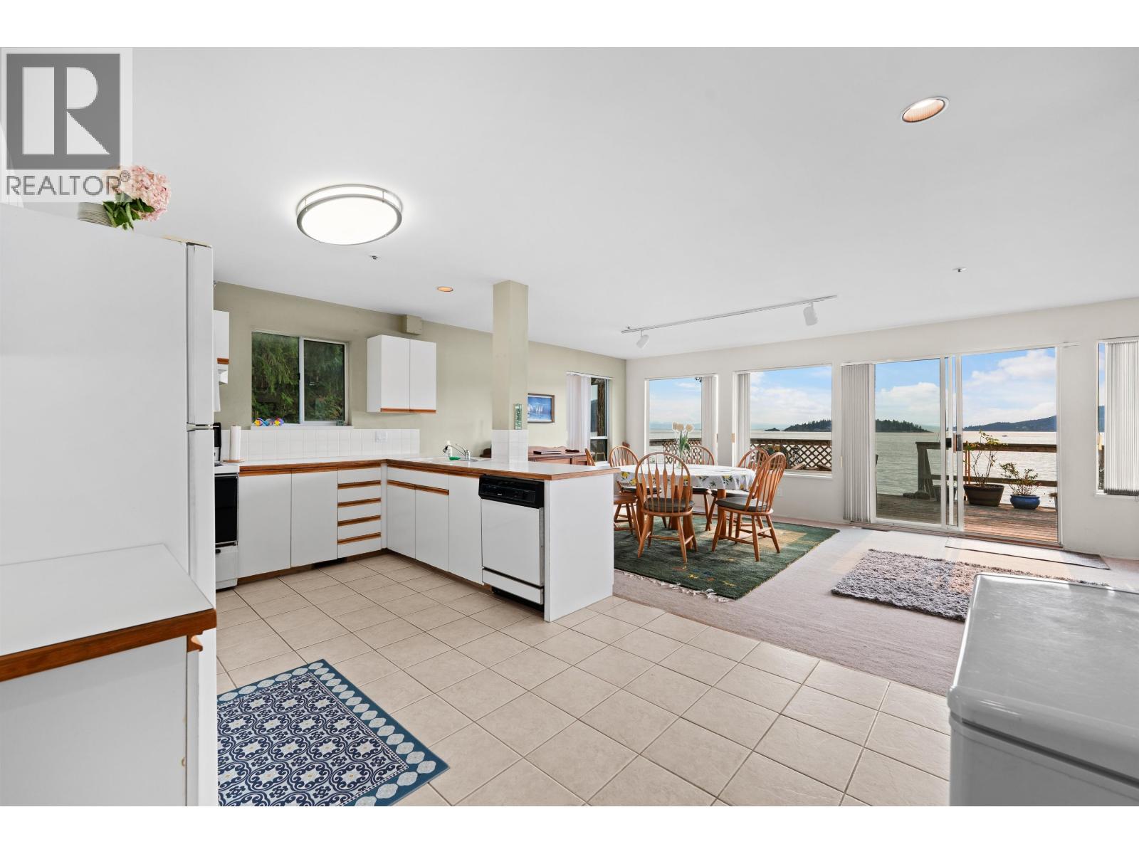 5834 EAGLE ISLAND, West Vancouver