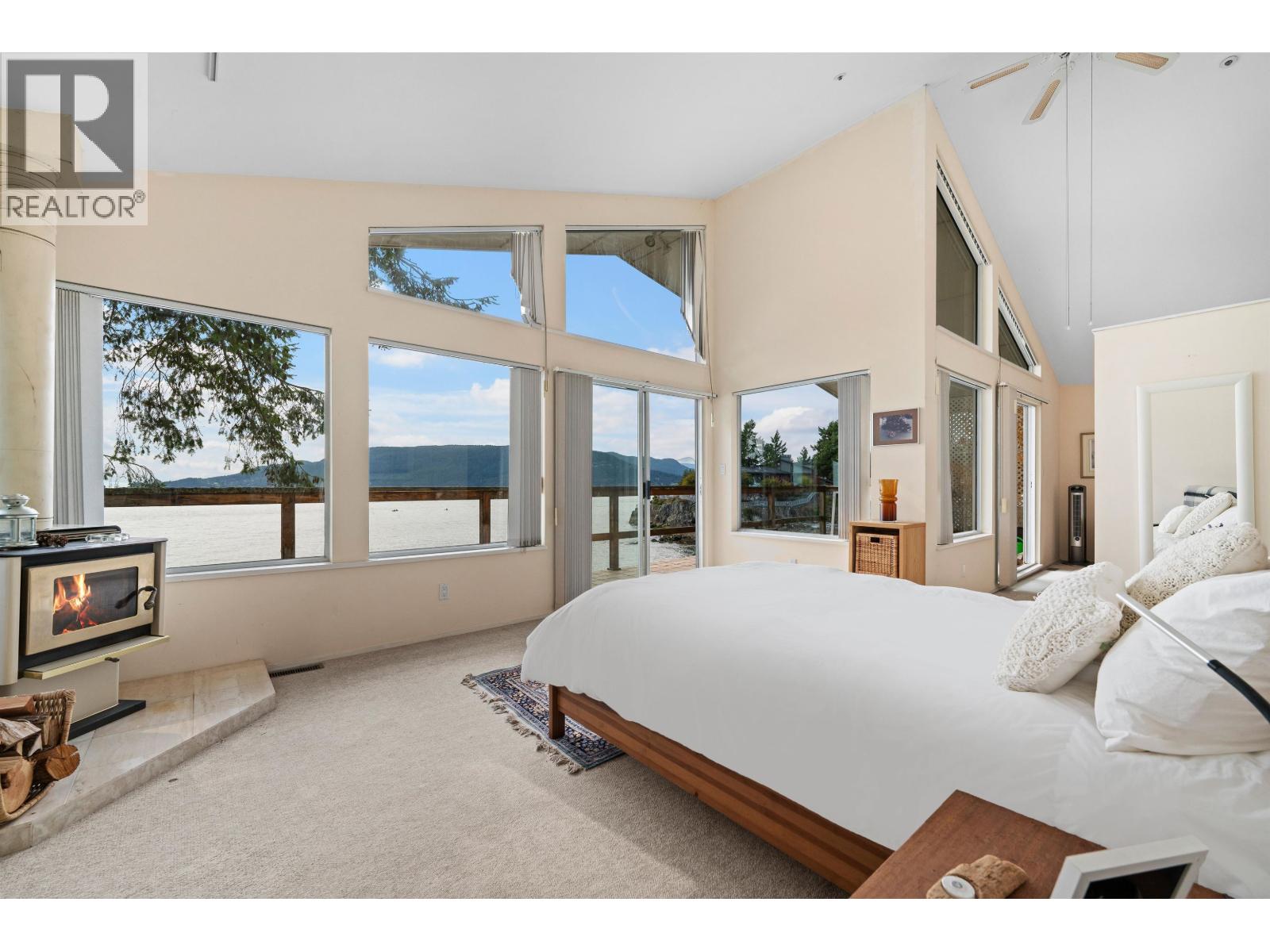 5834 EAGLE ISLAND, West Vancouver