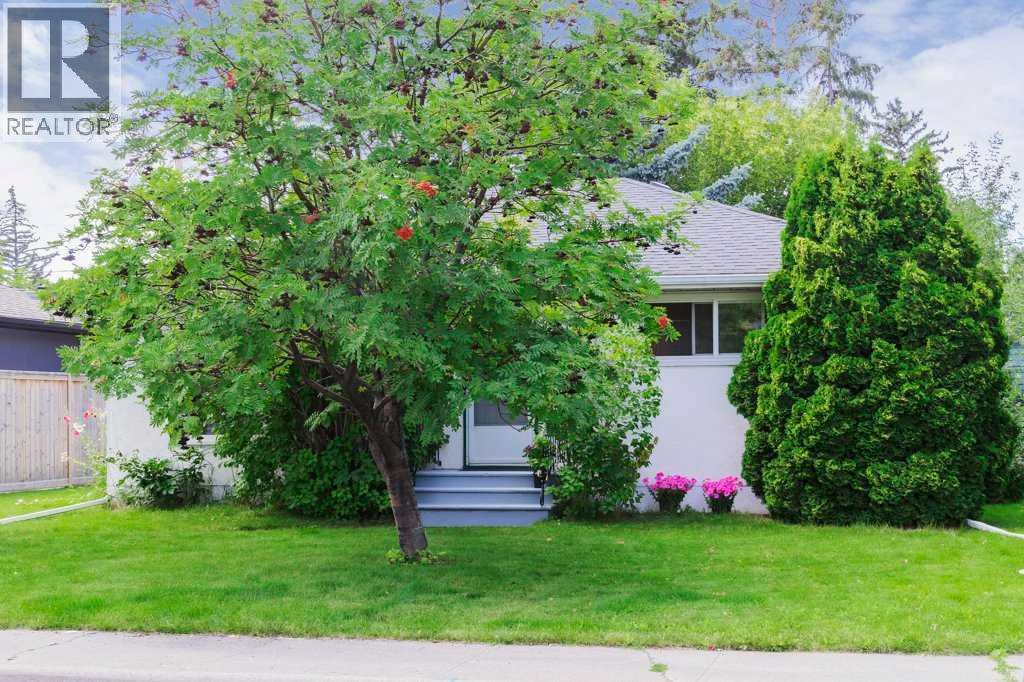 Single Family House Bungalow for Sale in  Glencastle Street SW Glendale Calgary 