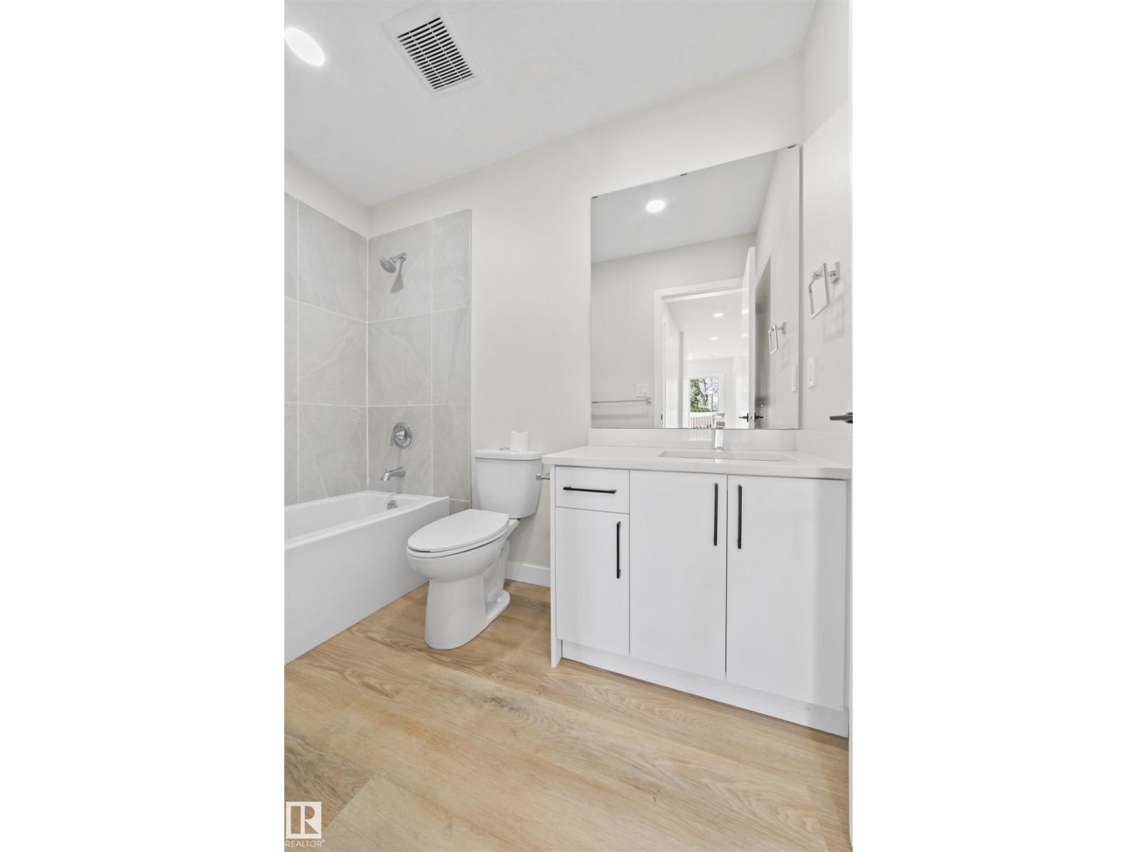 Photo 19 of 5032 55 Ave, Tofield AB