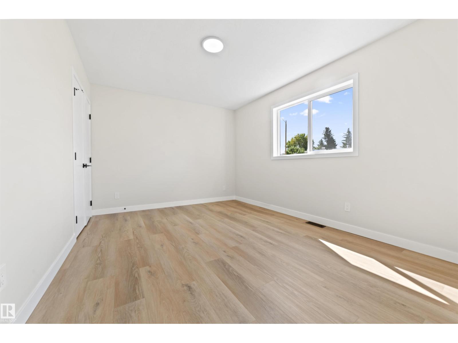 Photo 20 of 5032 55 Ave, Tofield AB