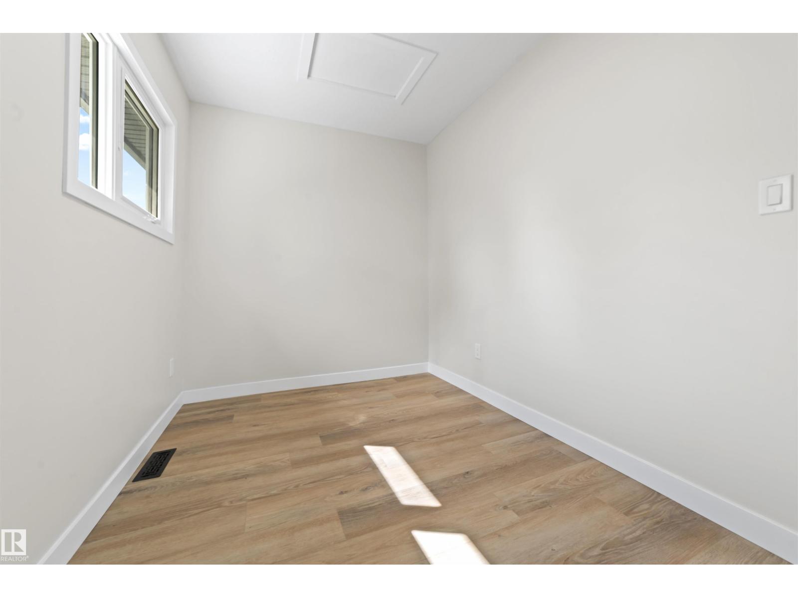 Photo 22 of 5032 55 Ave, Tofield AB