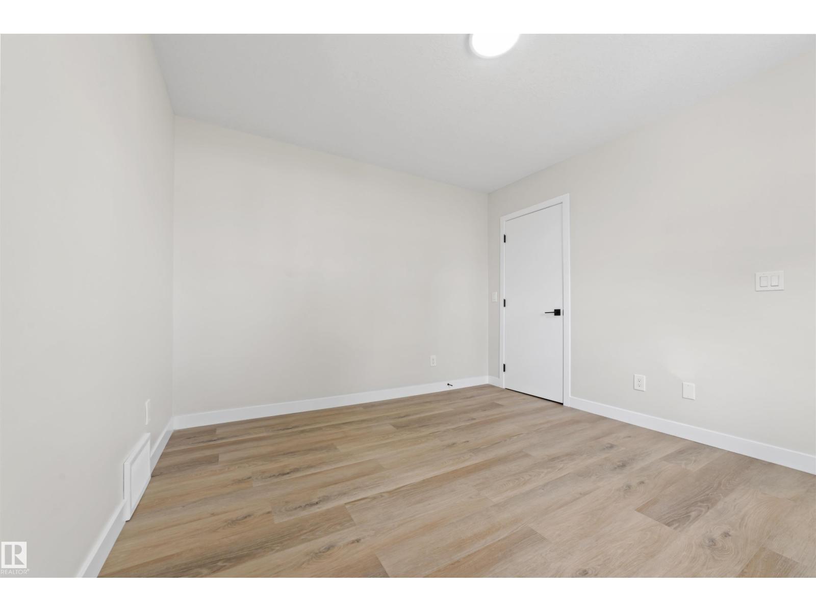 Photo 26 of 5032 55 Ave, Tofield AB