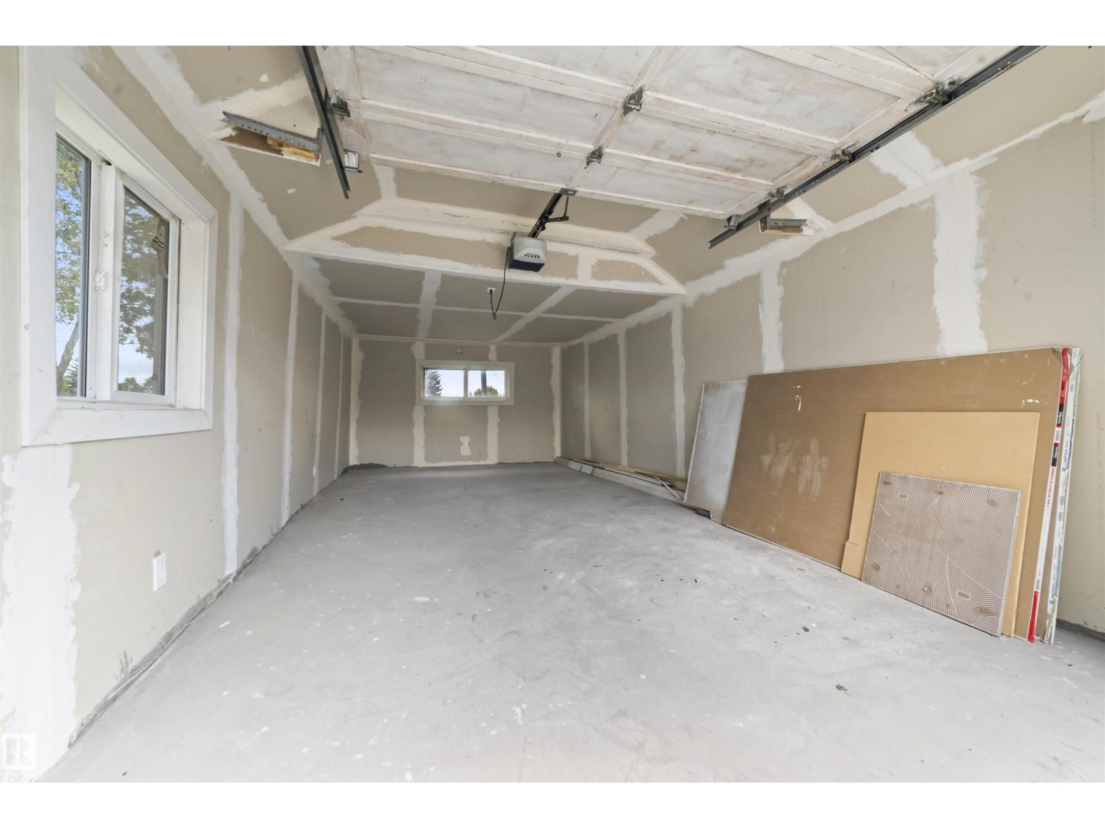 Photo 34 of 5032 55 Ave, Tofield AB