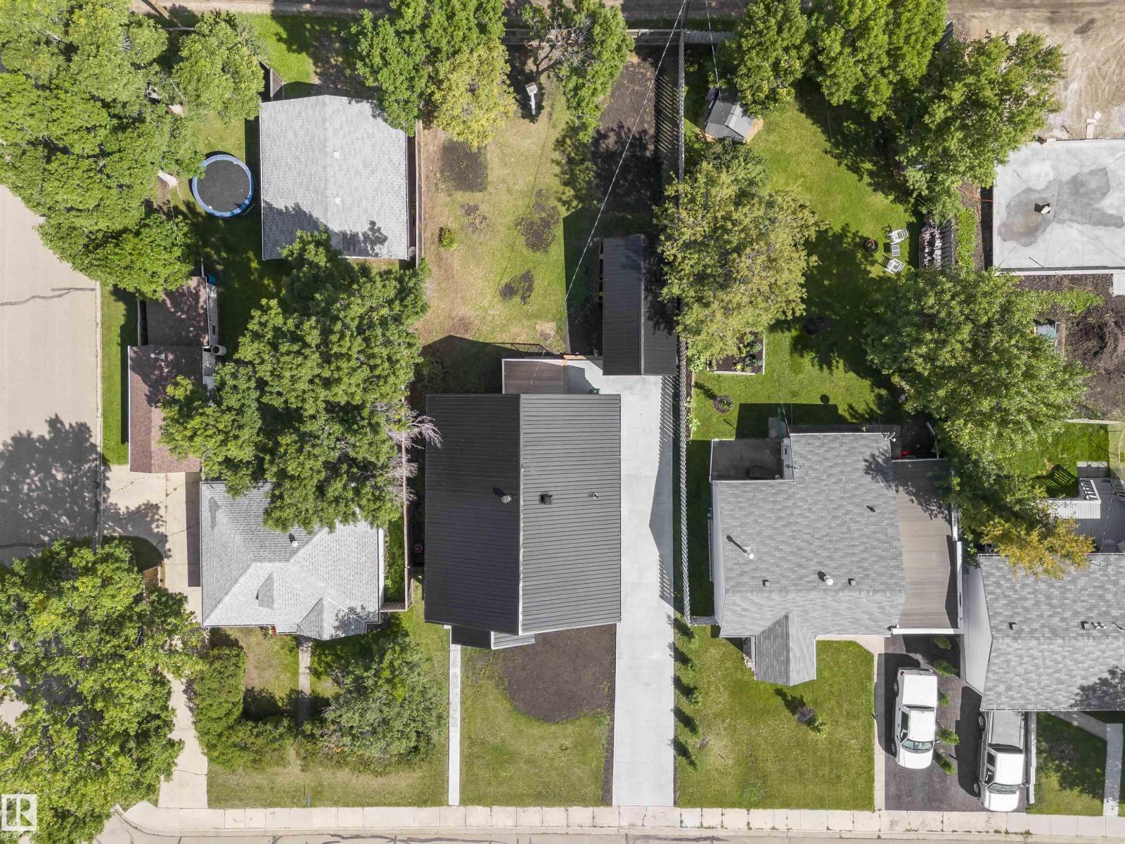 Photo 4 of 5032 55 Ave, Tofield AB