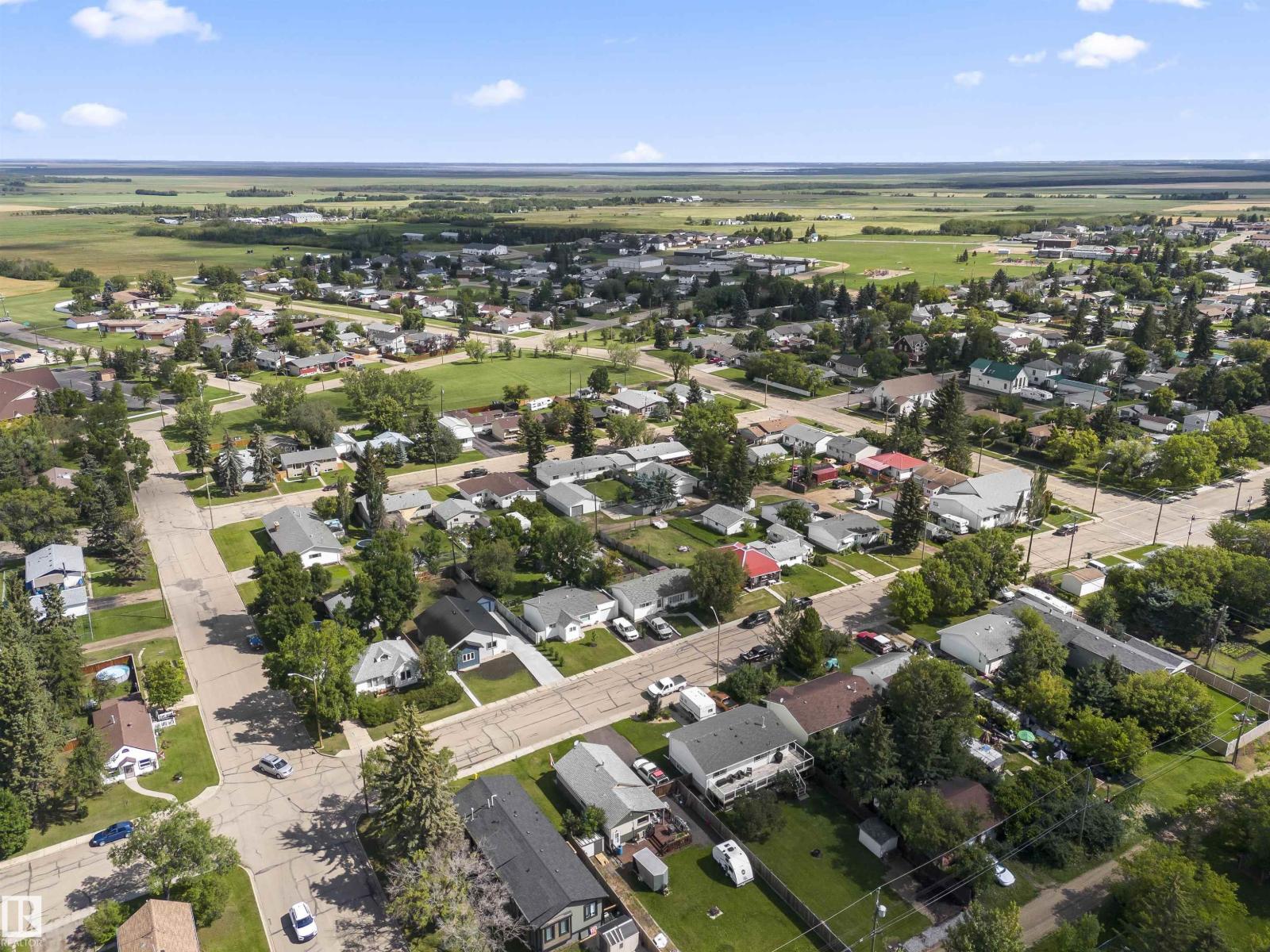 Photo 47 of 5032 55 Ave, Tofield AB