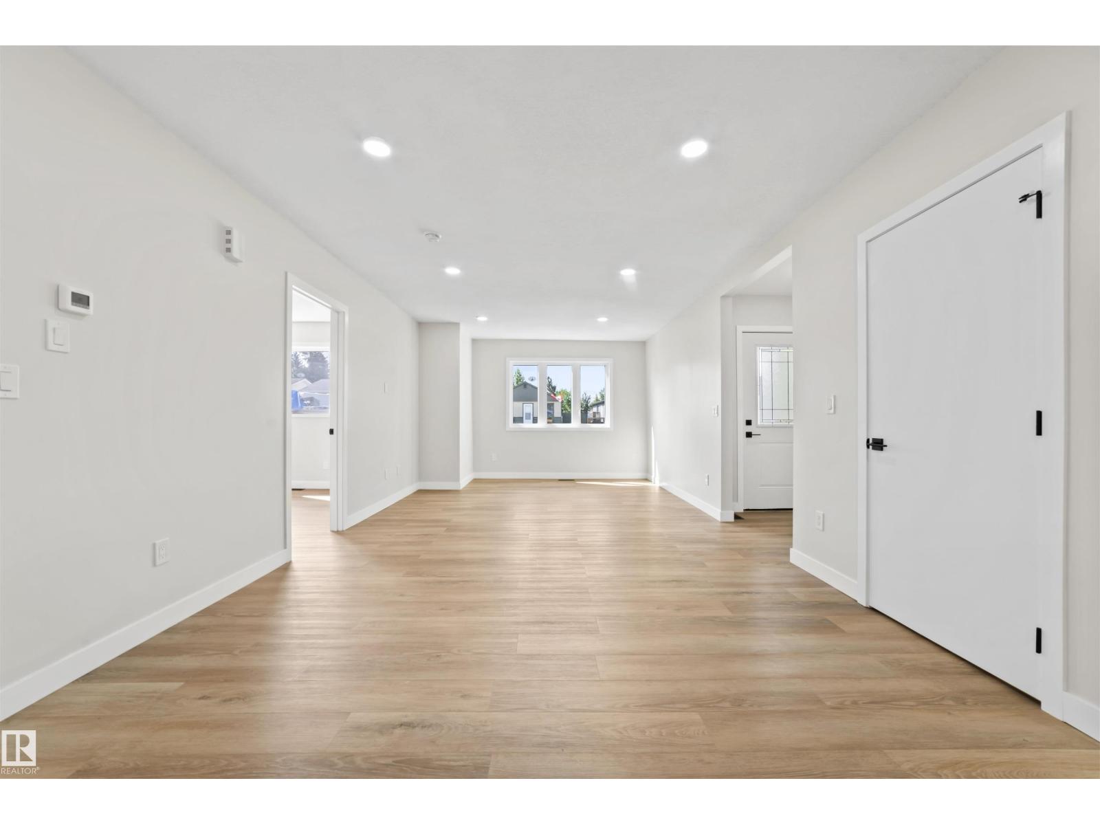 Photo 6 of 5032 55 Ave, Tofield AB