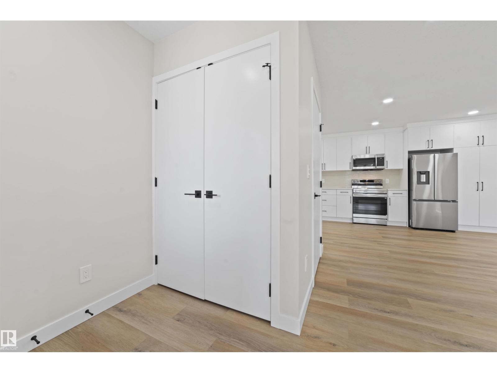 Photo 8 of 5032 55 Ave, Tofield AB