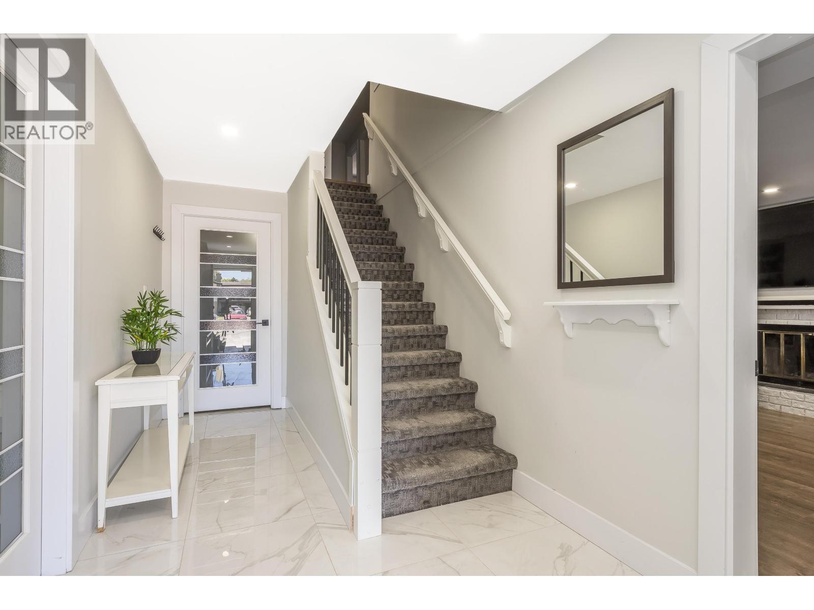 Photo 4 of 7331 Lombard Road, Richmond BC