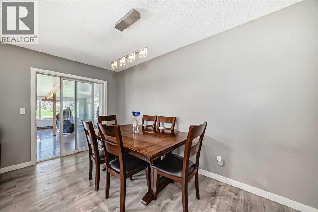 Single Family House for Sale in  Saratoga Close NE Monterey Park Calgary 