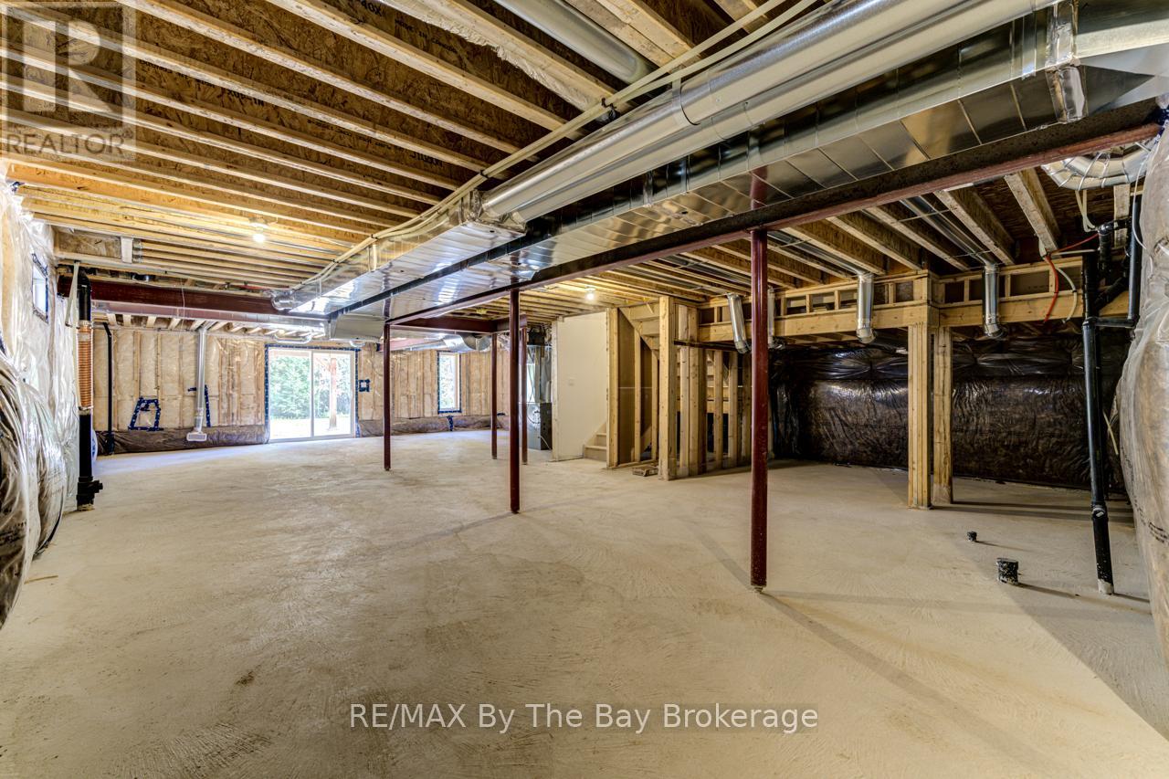 Photo 31 of 5 Misty Ridge Road, Wasaga Beach ON