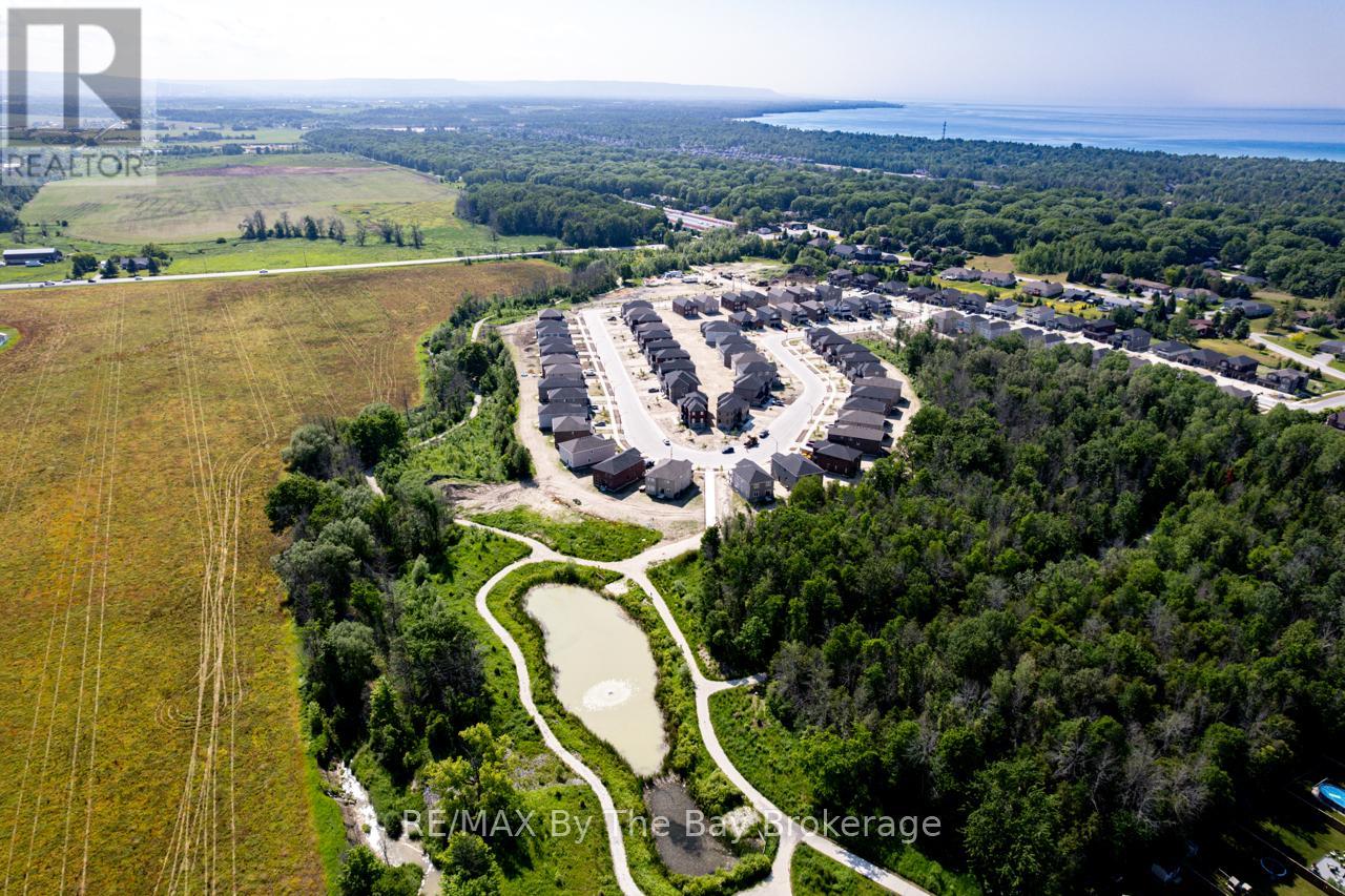 Photo 37 of 5 Misty Ridge Road, Wasaga Beach ON