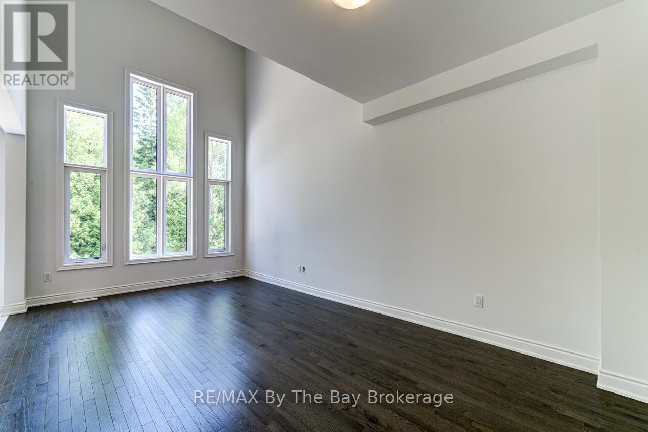 Photo 8 of 5 Misty Ridge Road, Wasaga Beach ON