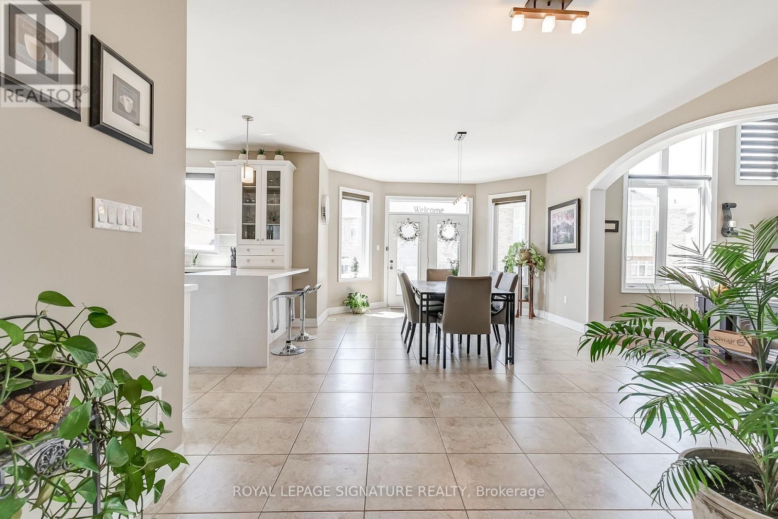 Photo 12 of 18 Flanders Road, Brampton ON