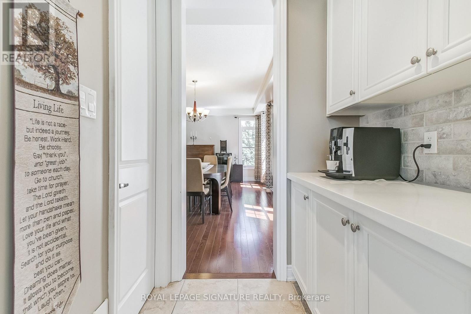 Photo 17 of 18 Flanders Road, Brampton ON